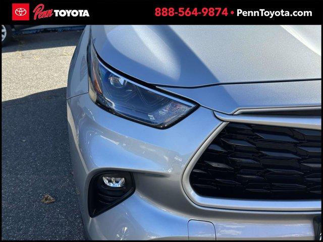 used 2023 Toyota Highlander car, priced at $38,936