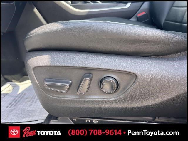 used 2020 Toyota Highlander car, priced at $32,674
