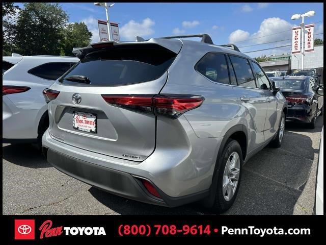 used 2021 Toyota Highlander car, priced at $30,261