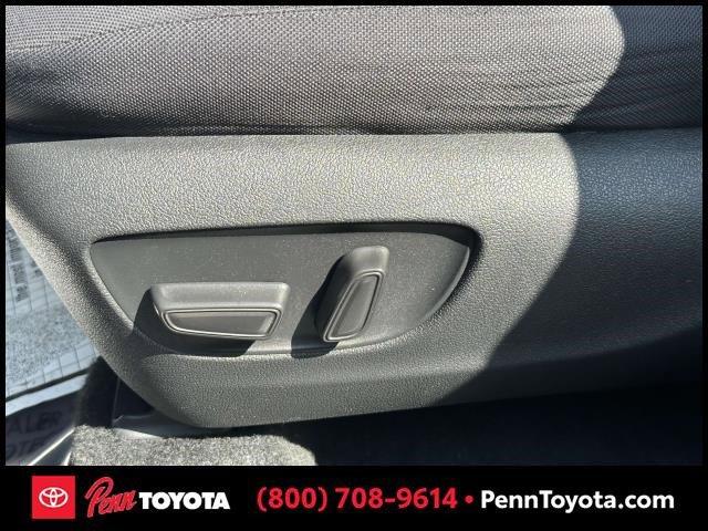 used 2021 Toyota Highlander car, priced at $30,261