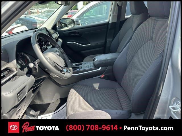 used 2021 Toyota Highlander car, priced at $30,261