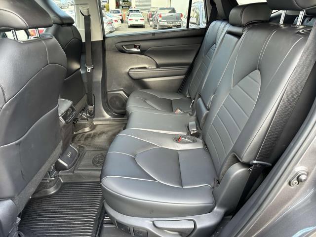 used 2024 Toyota Highlander car, priced at $42,995