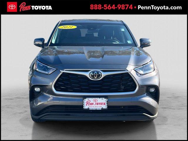 used 2021 Toyota Highlander car, priced at $30,580