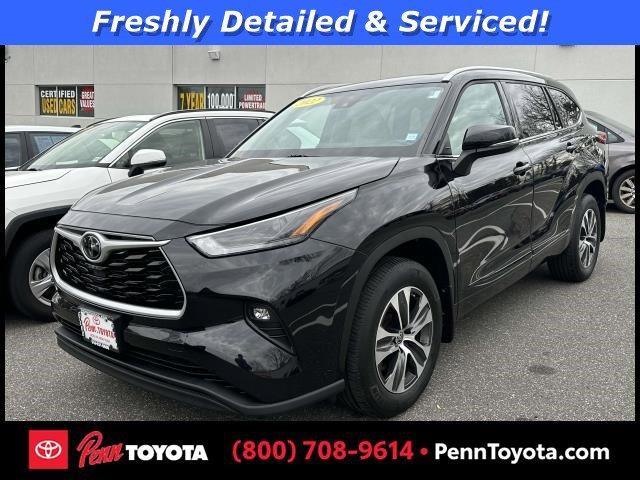 used 2022 Toyota Highlander car, priced at $34,995