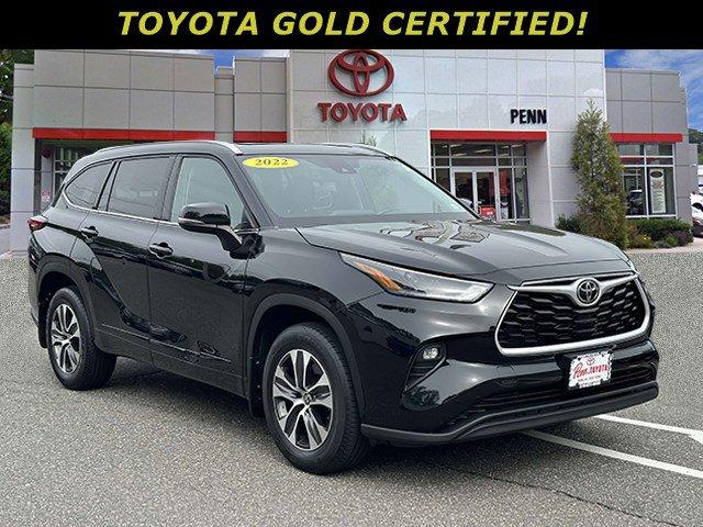 used 2022 Toyota Highlander car, priced at $37,988