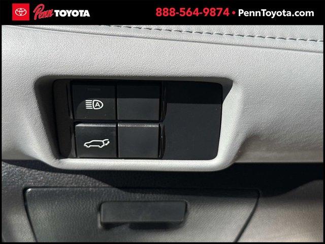 used 2020 Toyota Highlander car, priced at $26,988
