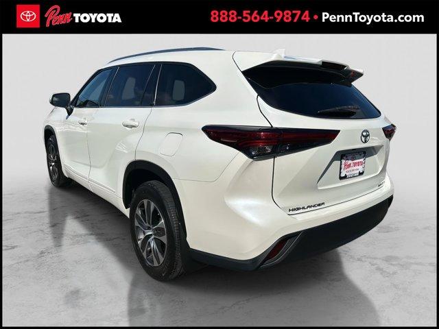 used 2020 Toyota Highlander car, priced at $26,988