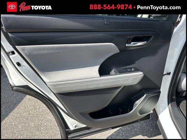 used 2020 Toyota Highlander car, priced at $26,988