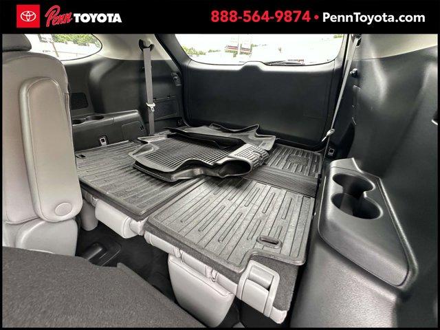 used 2022 Toyota Highlander car, priced at $34,374