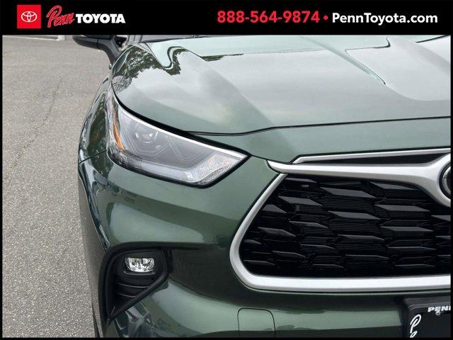 used 2023 Toyota Highlander car, priced at $39,191