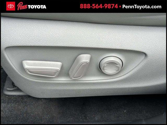 used 2023 Toyota Highlander car, priced at $39,191