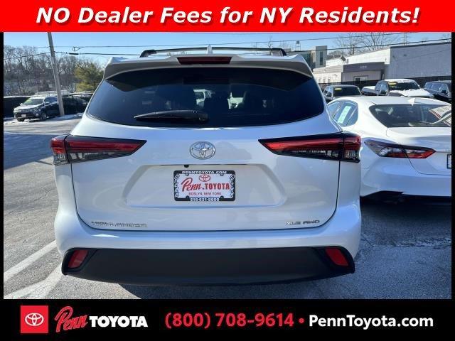 used 2022 Toyota Highlander car, priced at $35,488