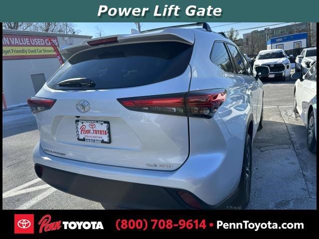 used 2022 Toyota Highlander car, priced at $35,488