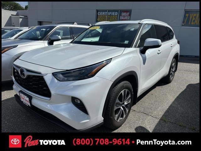 used 2022 Toyota Highlander car, priced at $35,503