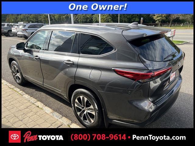 used 2021 Toyota Highlander car, priced at $35,995