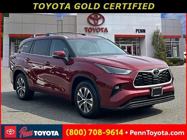 used 2022 Toyota Highlander car, priced at $34,769