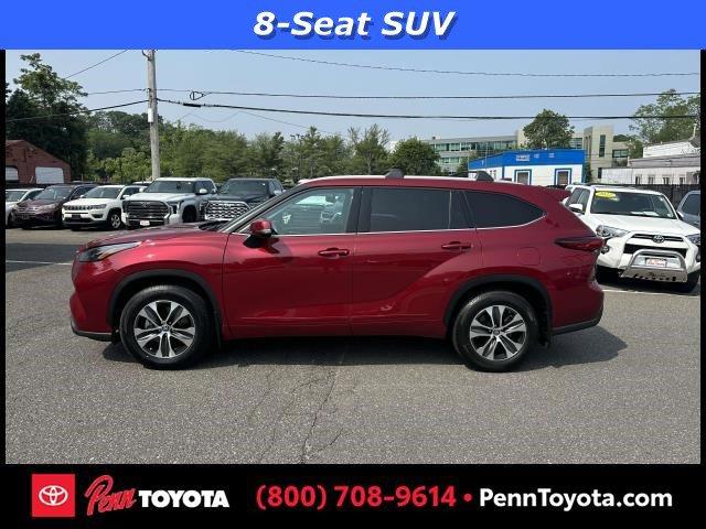 used 2022 Toyota Highlander car, priced at $35,339