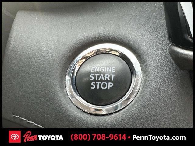 used 2022 Toyota Highlander car, priced at $34,769