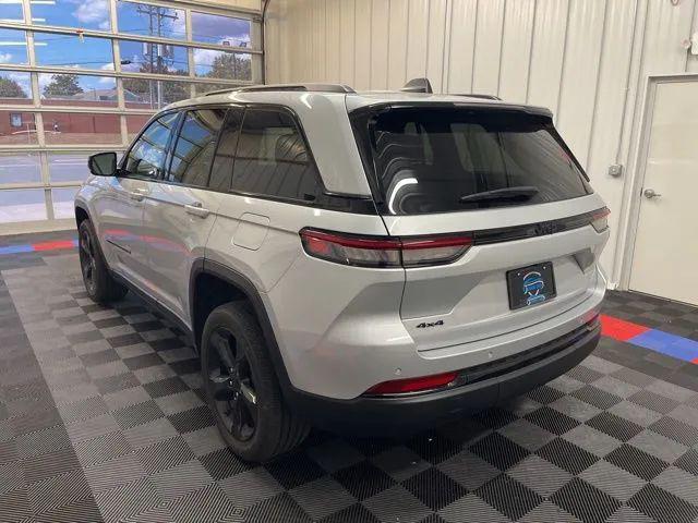 used 2022 Jeep Grand Cherokee car, priced at $30,595