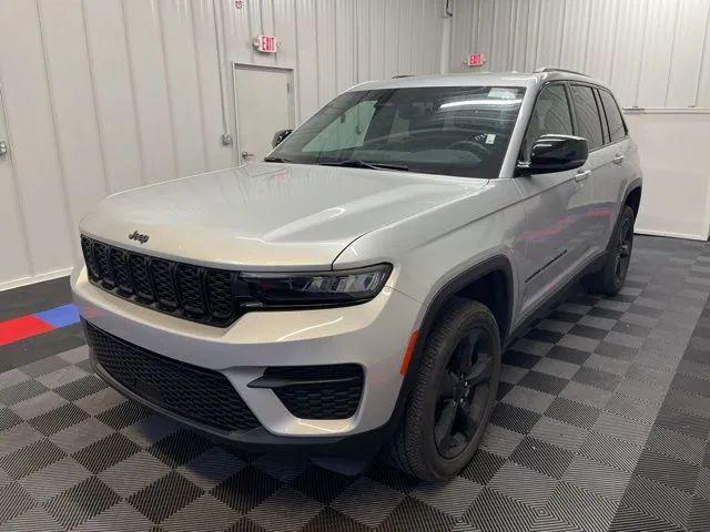 used 2022 Jeep Grand Cherokee car, priced at $30,595