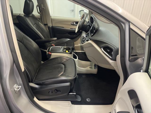 used 2018 Chrysler Pacifica car