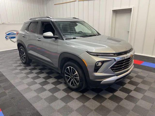 used 2025 Chevrolet TrailBlazer car, priced at $22,200