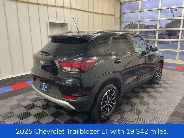 used 2025 Chevrolet TrailBlazer car, priced at $22,200