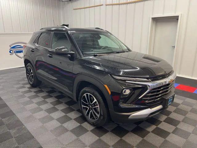 used 2025 Chevrolet TrailBlazer car, priced at $22,200