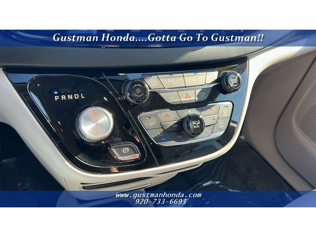 used 2021 Chrysler Pacifica car, priced at $17,998