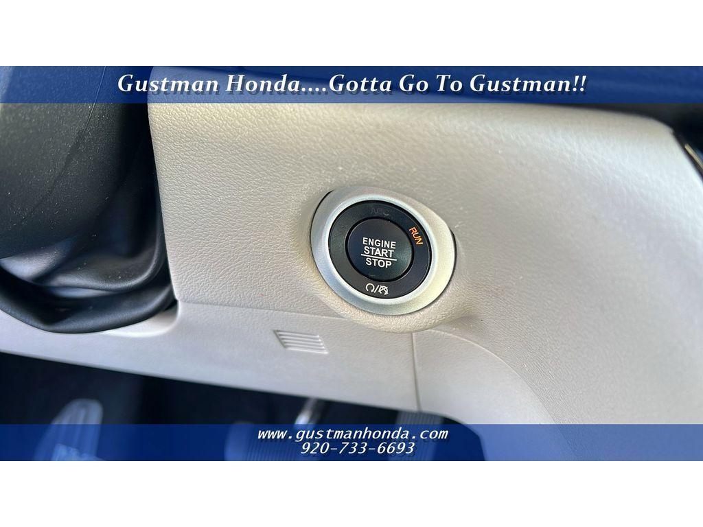 used 2021 Chrysler Pacifica car, priced at $17,998