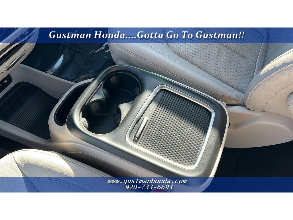 used 2021 Chrysler Pacifica car, priced at $17,998