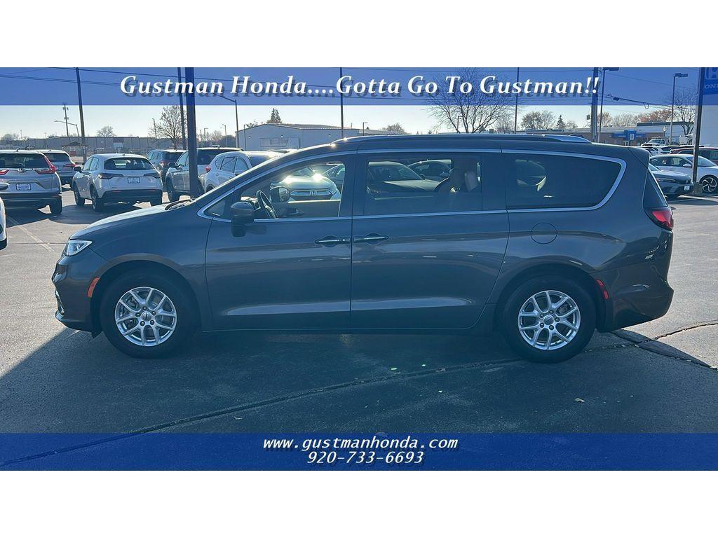 used 2021 Chrysler Pacifica car, priced at $17,998