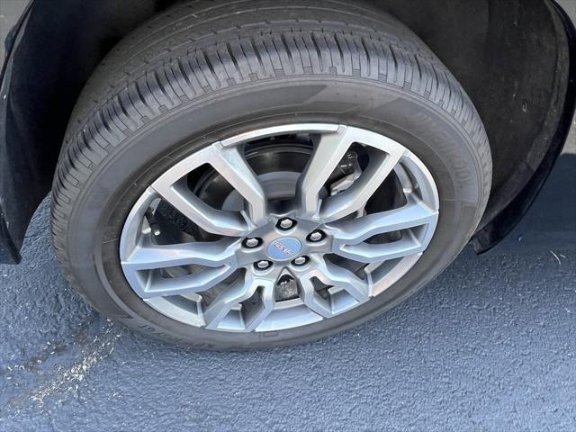 used 2023 GMC Terrain car, priced at $30,108