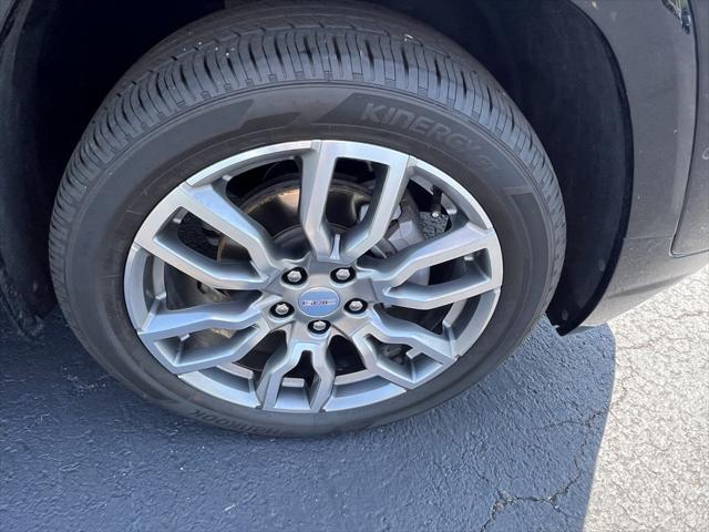 used 2023 GMC Terrain car, priced at $30,108