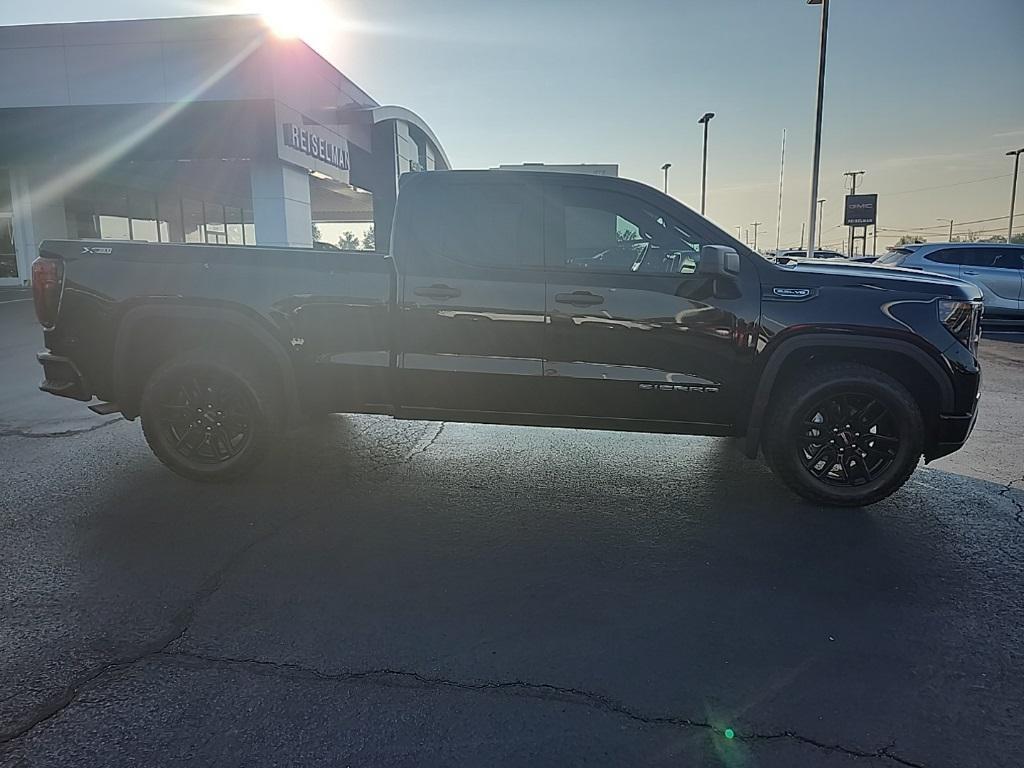 new 2025 GMC Sierra 1500 car, priced at $48,212