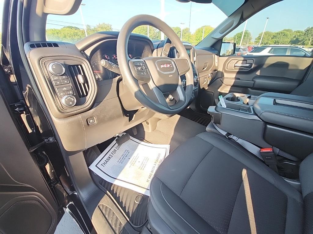 new 2025 GMC Sierra 1500 car, priced at $48,212