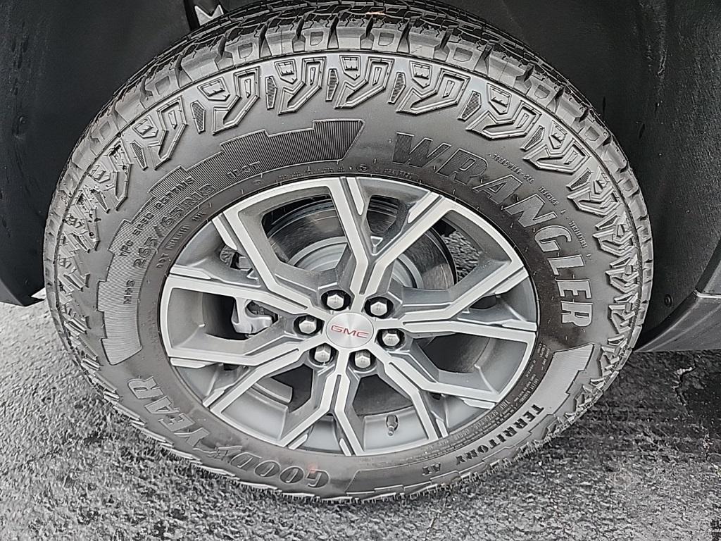 new 2025 GMC Acadia car, priced at $55,920