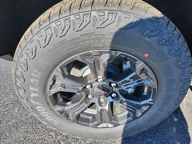 new 2025 GMC Canyon car, priced at $46,322