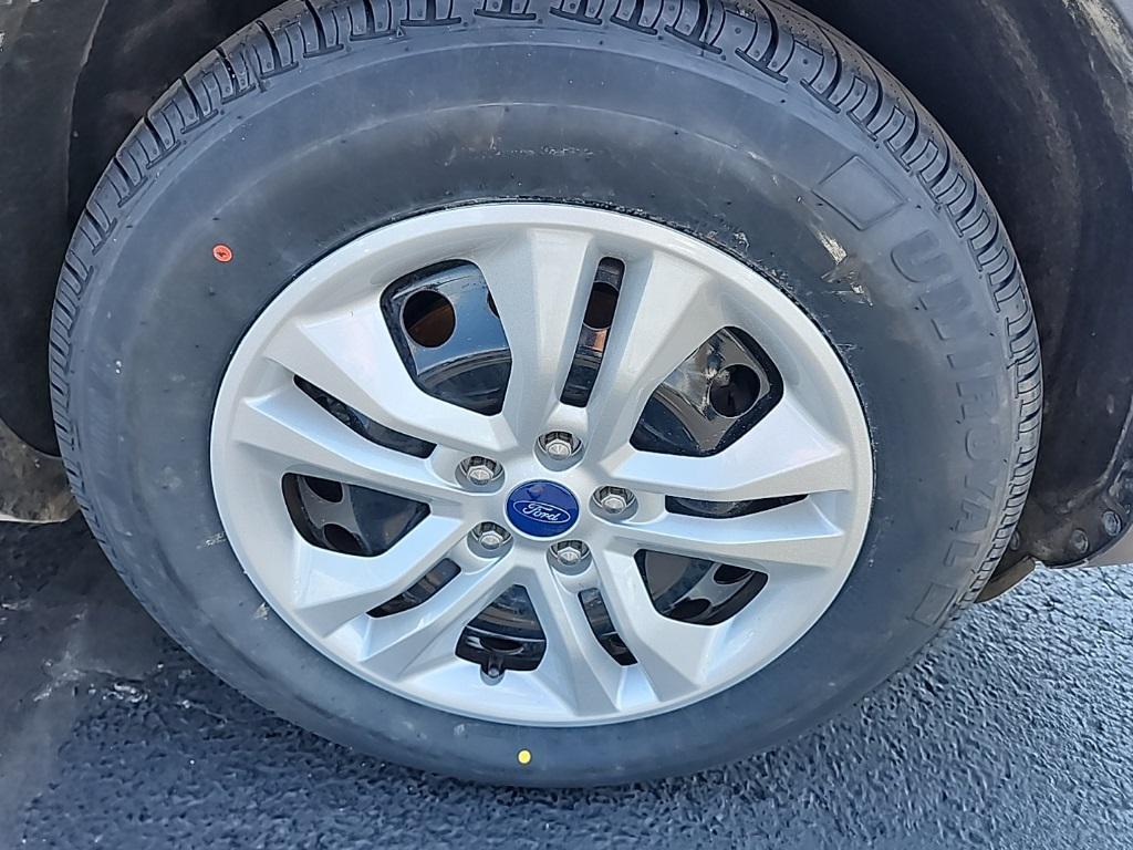 used 2022 Ford Escape car, priced at $19,117