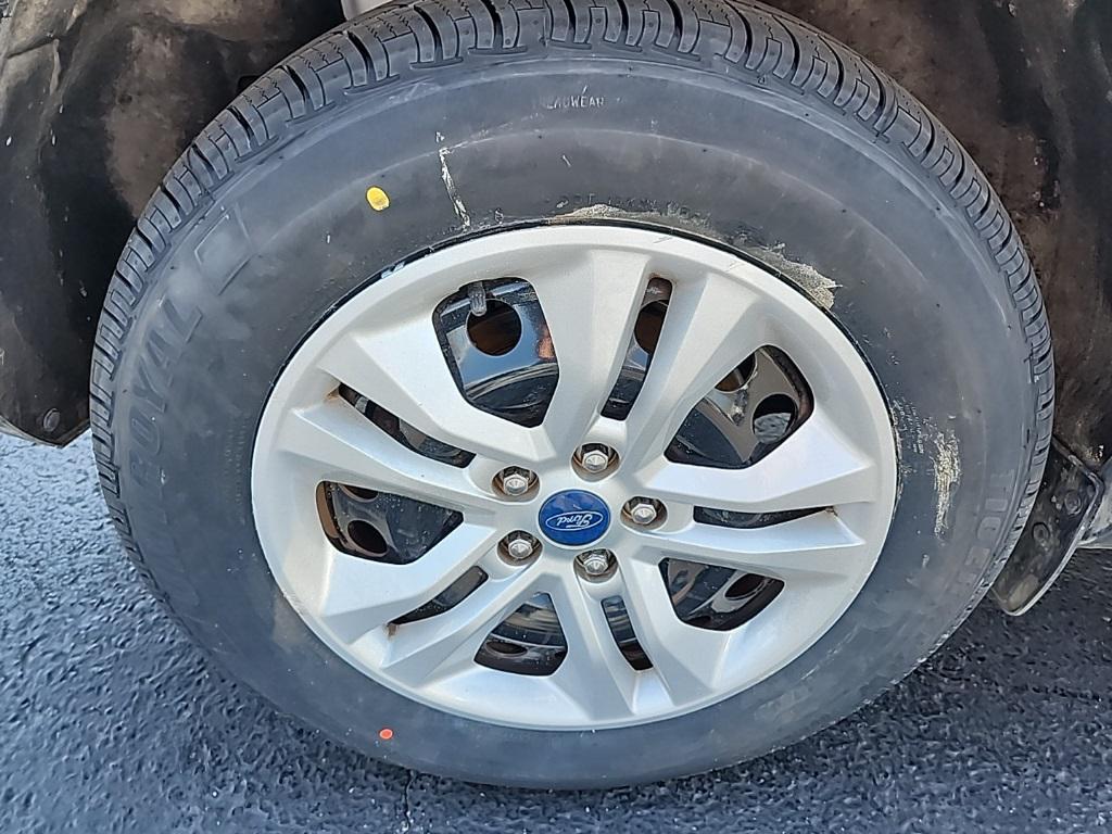 used 2022 Ford Escape car, priced at $19,117