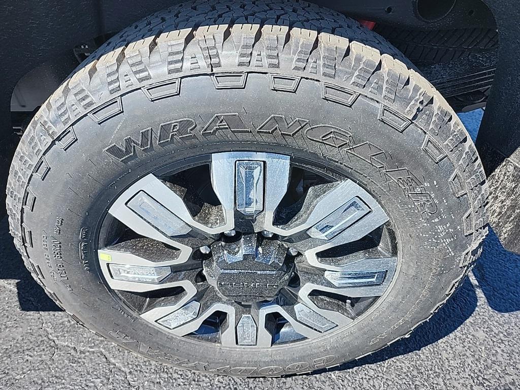 new 2025 GMC Sierra 2500 car, priced at $81,100