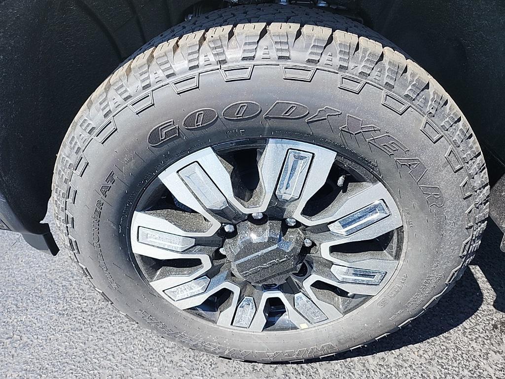 new 2025 GMC Sierra 2500 car, priced at $81,100