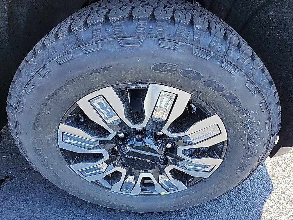 new 2025 GMC Sierra 2500 car, priced at $81,100