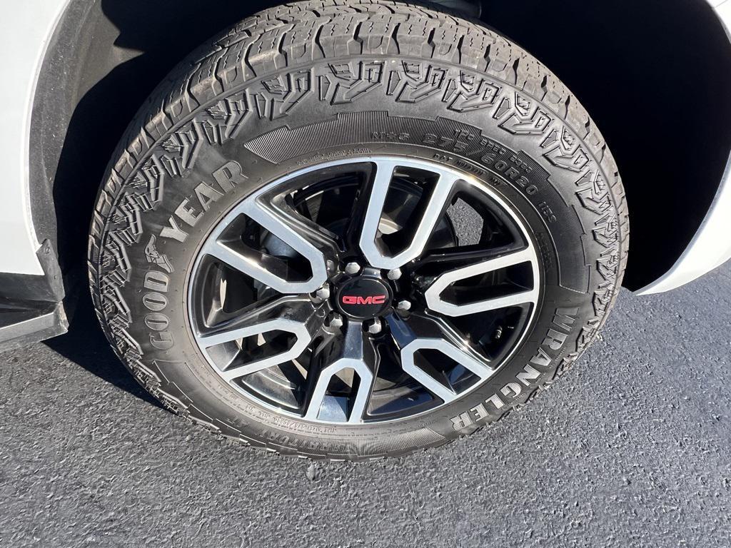 used 2024 GMC Yukon car, priced at $73,338