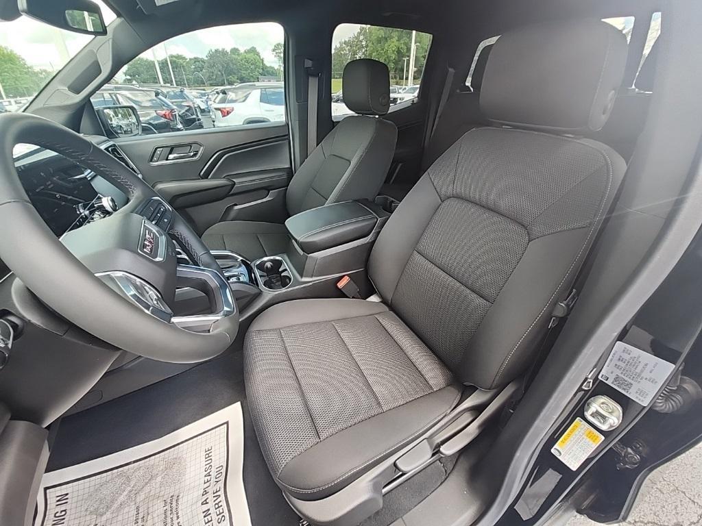 new 2025 GMC Canyon car, priced at $45,295