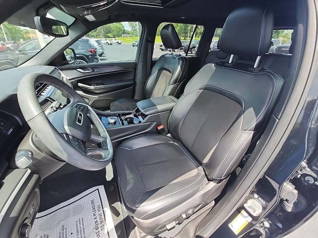 used 2023 Jeep Grand Cherokee car, priced at $30,183