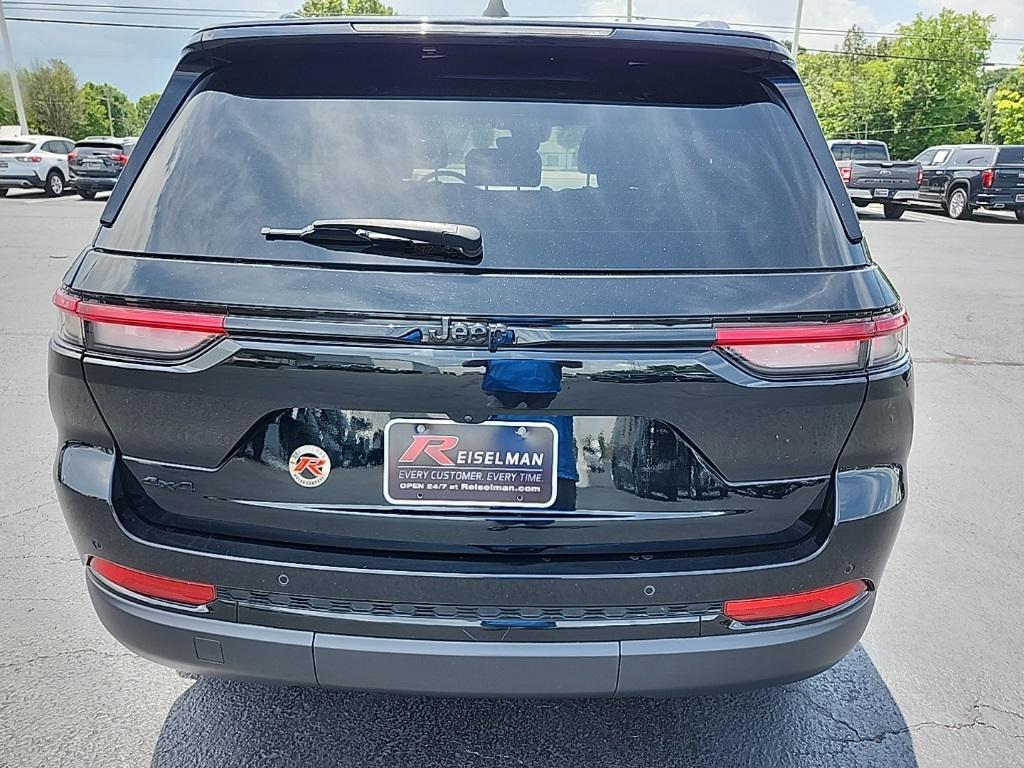 used 2023 Jeep Grand Cherokee car, priced at $30,183