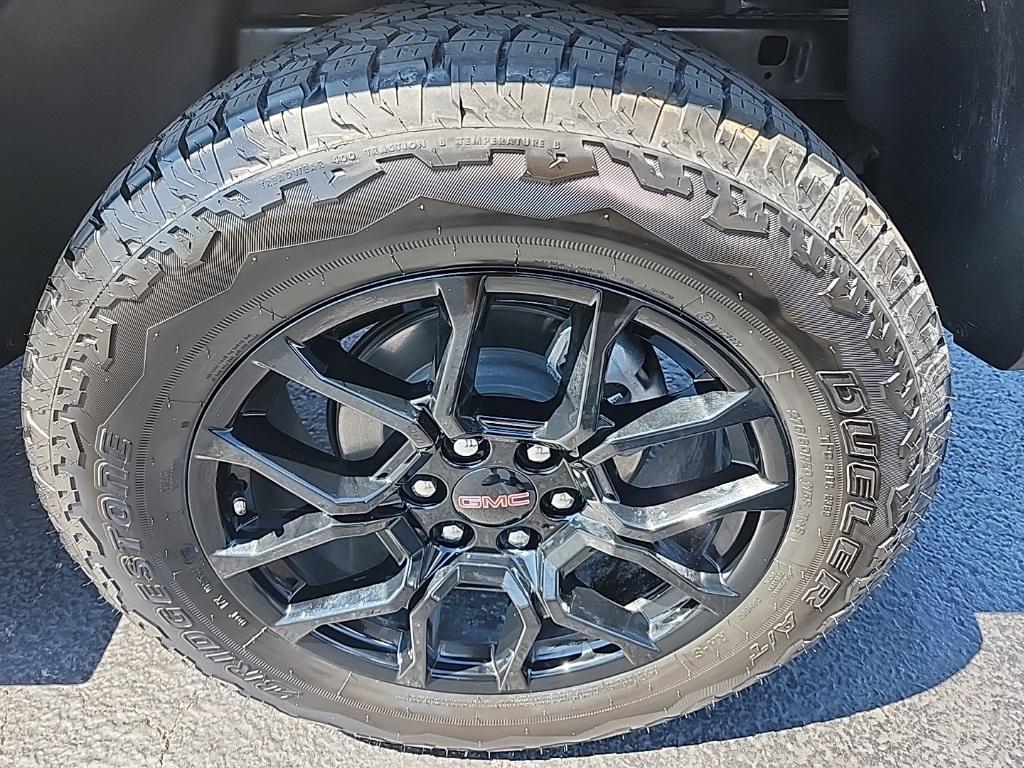 new 2025 GMC Canyon car, priced at $49,253