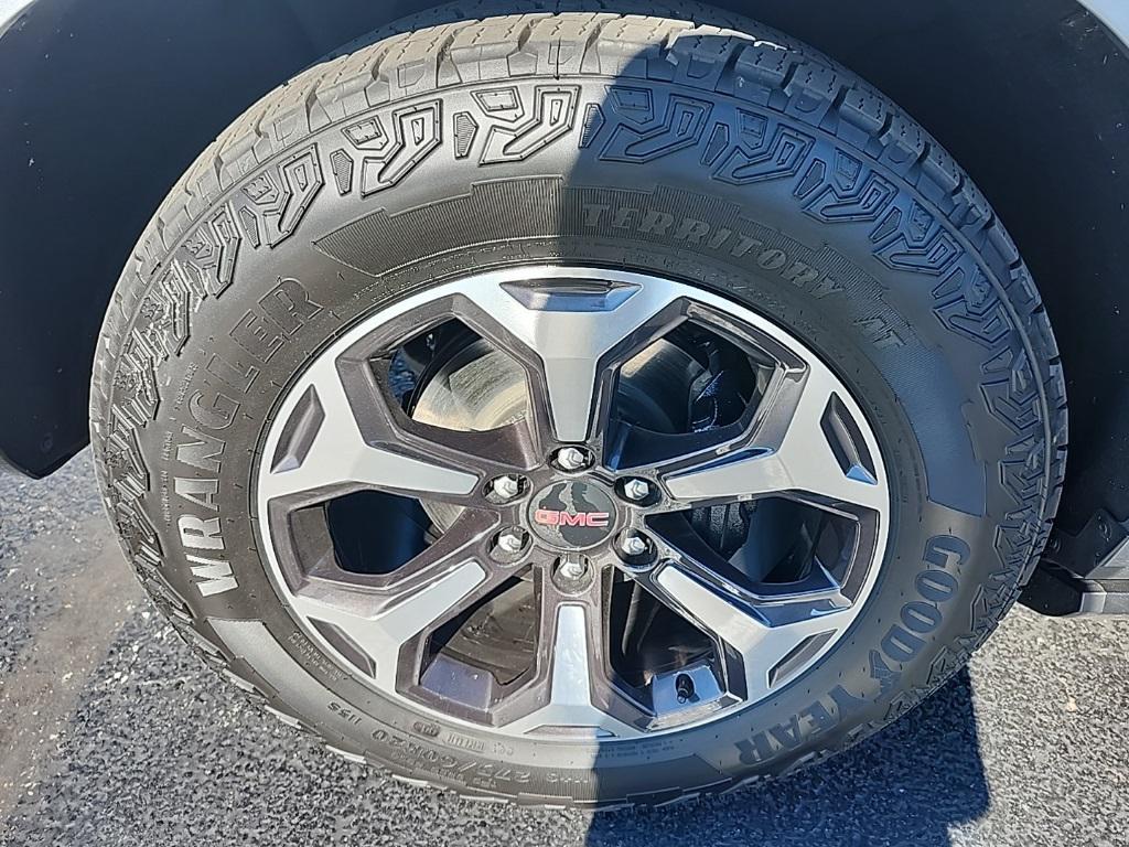 used 2025 GMC Yukon XL car, priced at $98,339