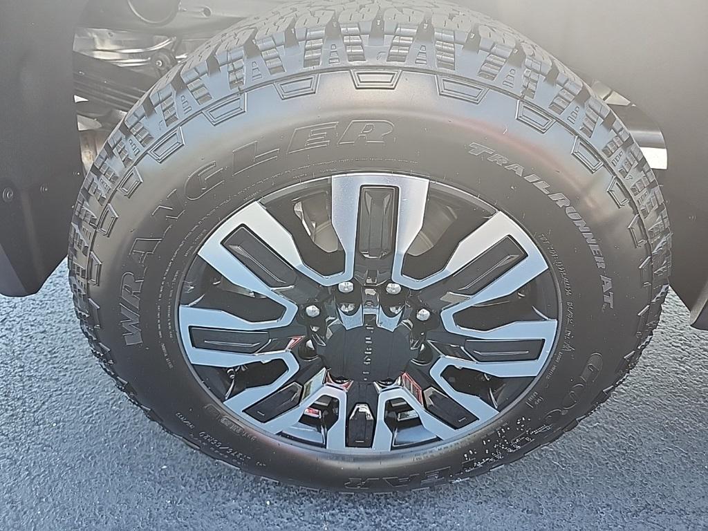 new 2025 GMC Sierra 2500 car, priced at $91,655